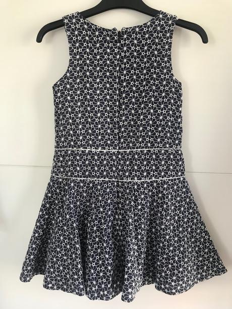 Šaty s vyšívanými kvítky, next,122