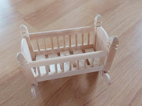 Dřevěné kolébka malá,