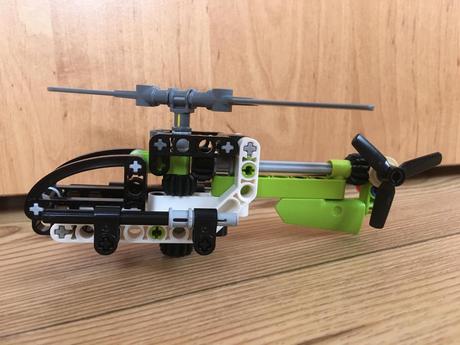 Lego creator helikoptéra,