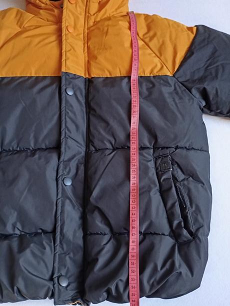 Zimní bunda s kapucí, sinsay,140