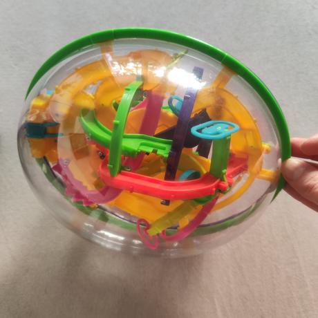 Hlavolam intellect ball 208 kroků,