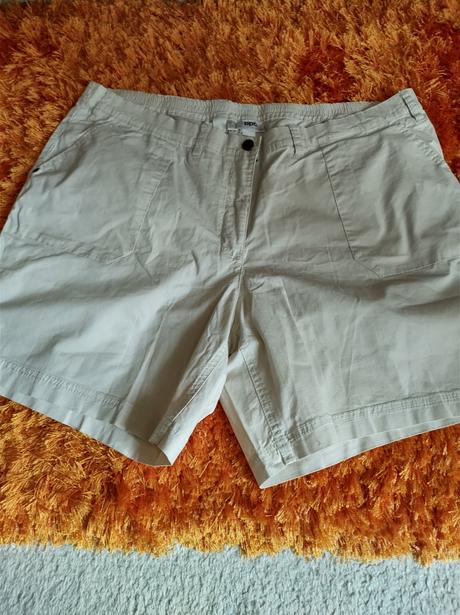 Dámské béžové kraťasy, bonprix,50