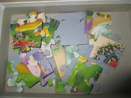 Puzzle zn. trefl s locikou,