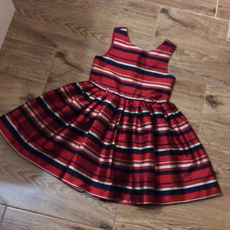 Slavnostní/vánoční šaty s bohatou sukní, matalan,128