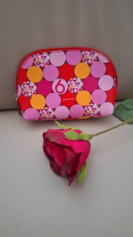 Mary kay kosmetická taštička vícebarevná,