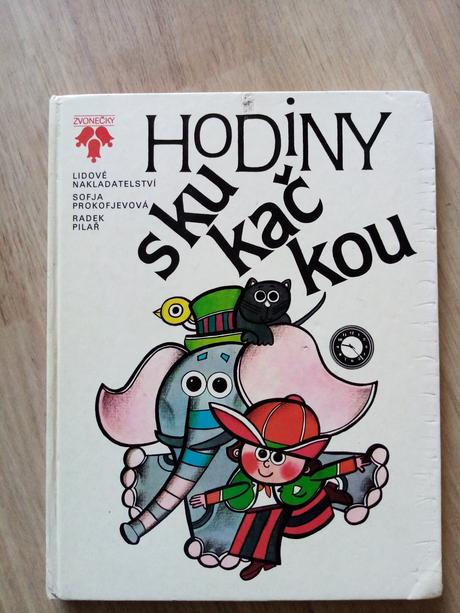 Kniha - hodiny s kukačkou, 