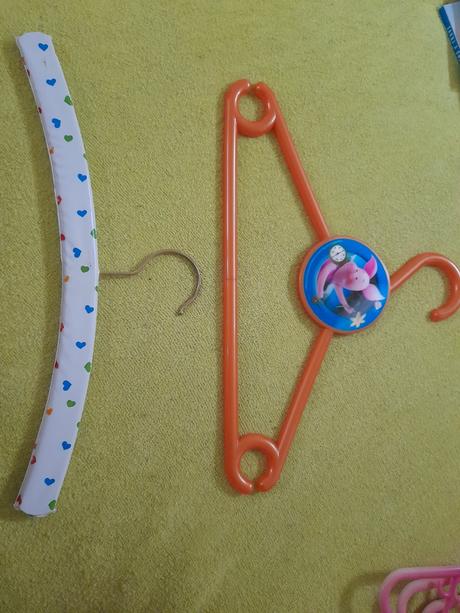 Ramínko do šatníku s obrázky prasátko,, 