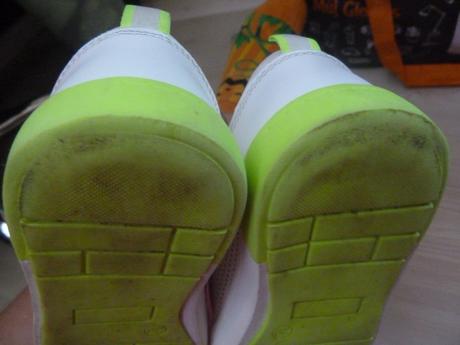 Tenisky se srdíčky, baťa,29