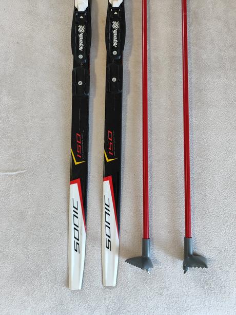 Běžky a hůlky, peltonen