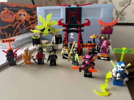 Lego ninjago 71708 hráčská burza,