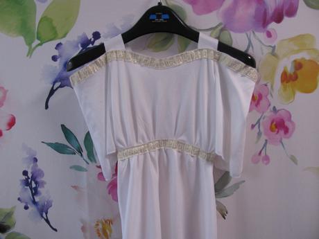 Karneval- krásný kostým řecké bohyně, 