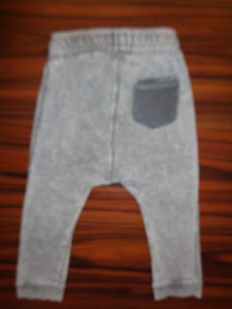 Balíček tepláků pro kluka- devět kusů-velikost 80, 68–80