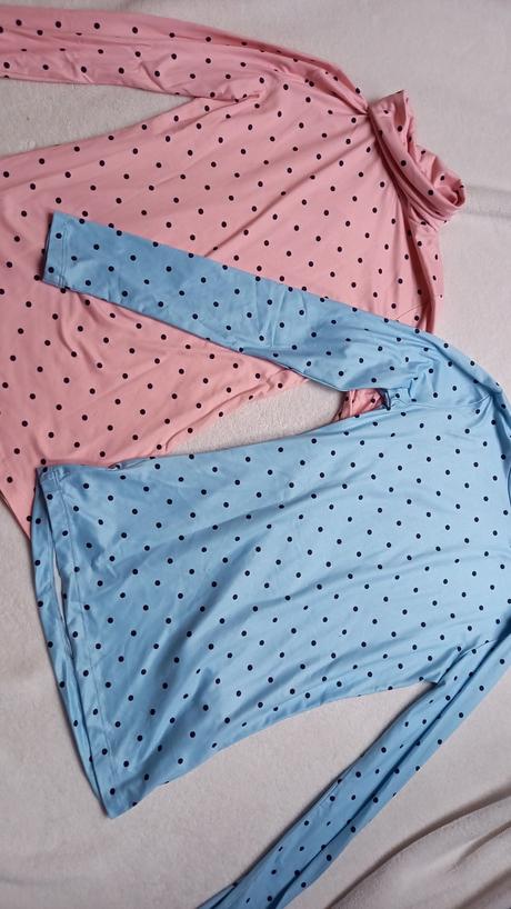 Puntikatá trika - roláky cena celkem, xs