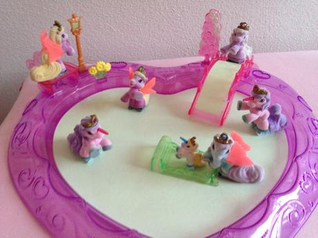 Filly konicci a kluziste s doplnky, 