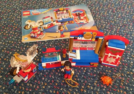 Lego dc super hero girls 41235 - wonder woman dorm,
