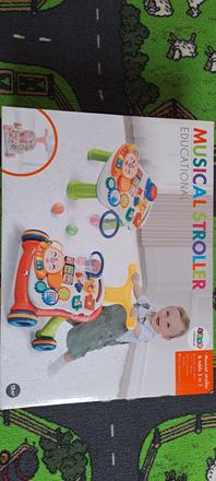 Hraci stoleček a choditko, 