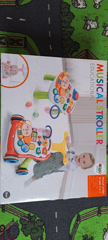 Hraci stoleček a choditko, 