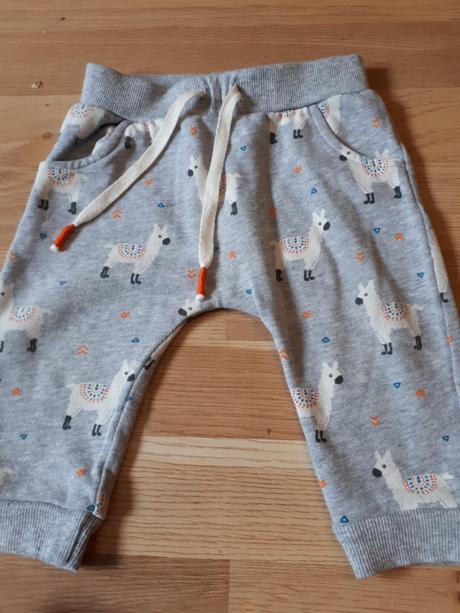 Šedé tepláky, john lewis,74