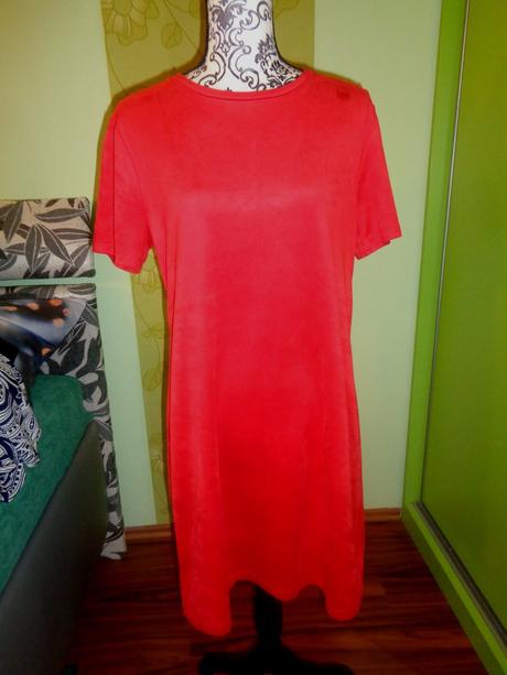 Červené áčkové šaty z broušené kůže, zara,l