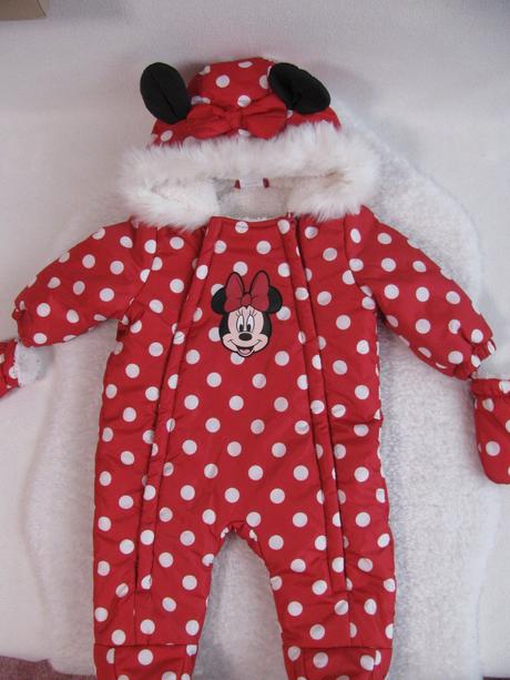 Zimní červená kombinéza s kapucí a s rukavičkami, disney,68
