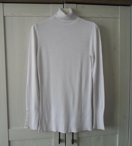 Bílý svetr rolák, atmosphere,38