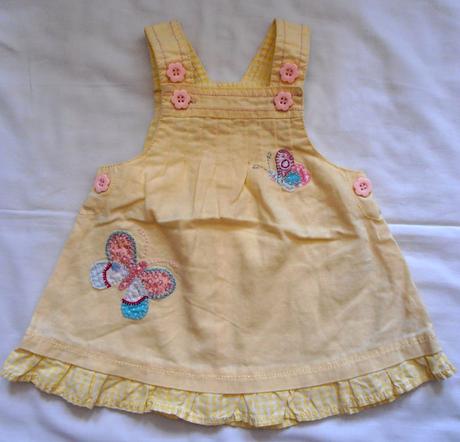 V102. lněné žluté šaty s motýly 0-3 měs., next,62
