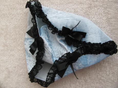 Karnevalový kostým- krásný modrý barokní klobouk,