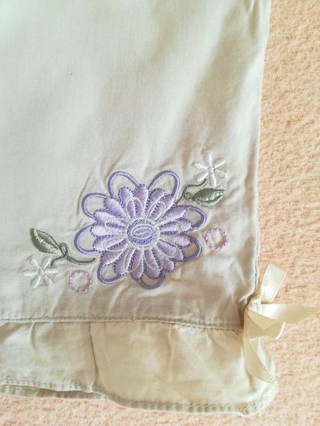 Letní kalhoty s kytičkou, 86