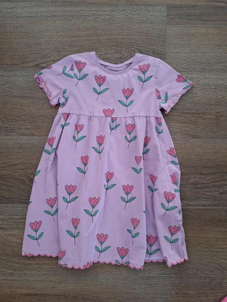 Balík věcí pro holku 122-128, 122–134