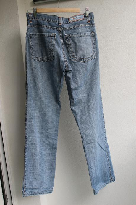 Džíny, 38