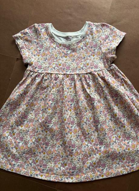 Ob/ šatičky nádherné s kvítky - v.12/18 m.zn.next, next,86