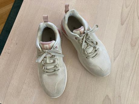 Sportovní boty tenisky do tělocvičny 38, 38