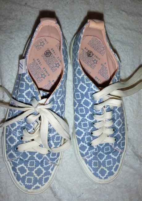 Klasické tenisky s originál. potiskem-vel.37, 37