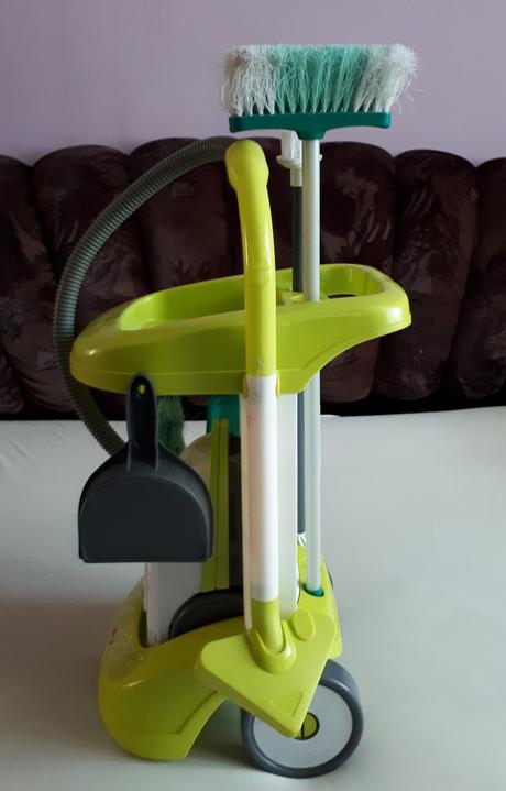 Dětský úklidový vozík s elektronickým vysavačem,