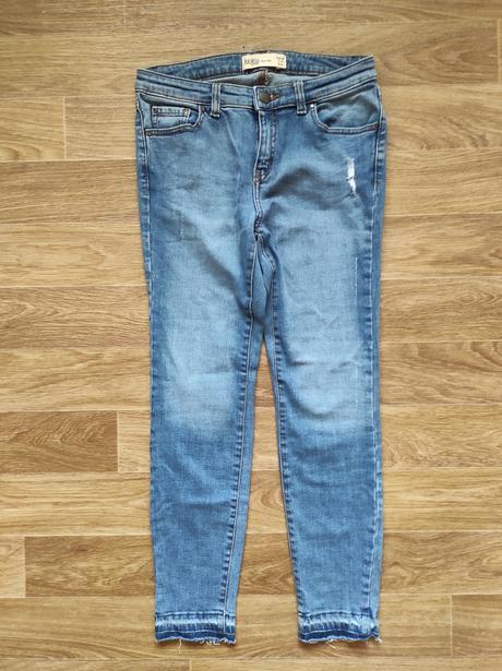 Džíny, 38