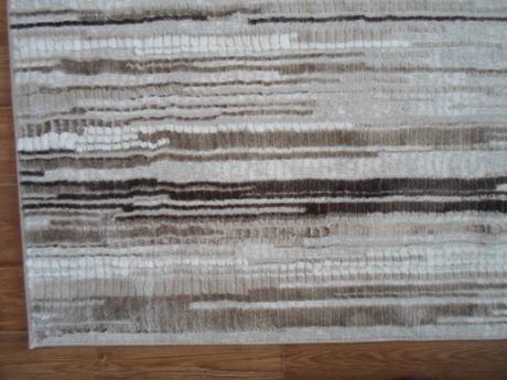 Krémový hnědý kusový koberec - 133 x 190, 