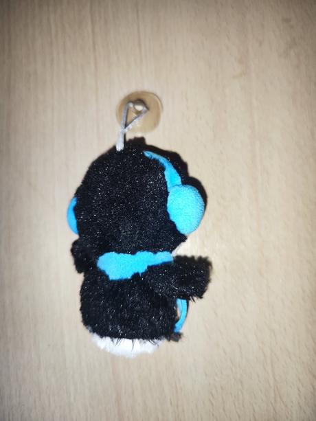 Plyšový tučňák s přísavkou,