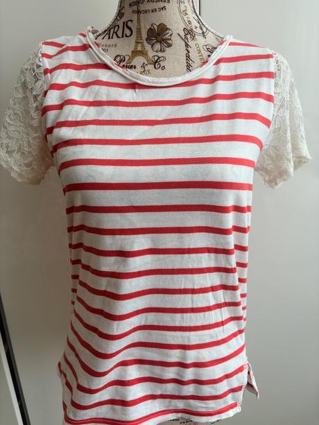 Bíločervené pruhované tričko blullue motion 36/38, 36