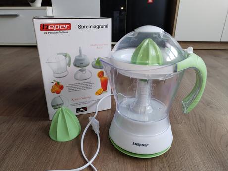 Elektrický citrusovač odšťavňovač, 