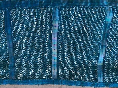 Tyrkysova kabelka latkova s koralky a s naramkem,