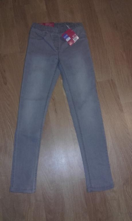 Šedé jeggins, pepperts,152