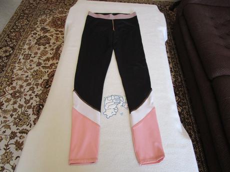 Pěkné černé elast. legíny, vel. 158, f&f, f&f,158