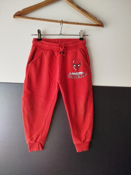 Tepláky zn. marvel vel.104, marvel,104