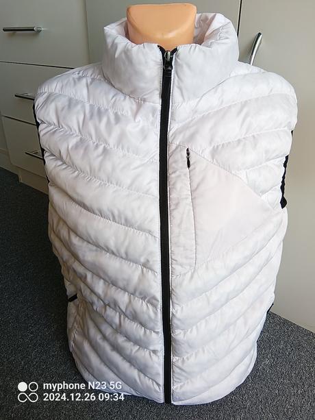 Vesta bílá vel."xl", xl