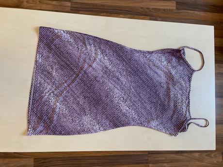 Fialové šaty se stříbrným puntík, vel cca s/m, m