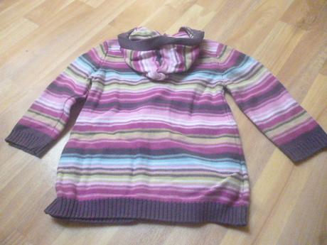 Proužkatý delší svetr vel. 2-3, 98