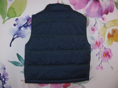 Chlapecká tmavě modrá vesta mašinka tomáš, 86