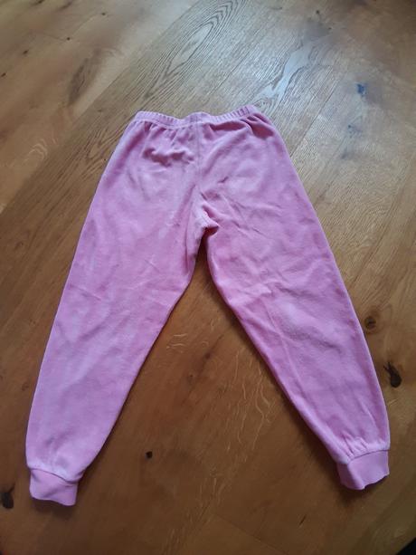 Tepláčky č.122, 122