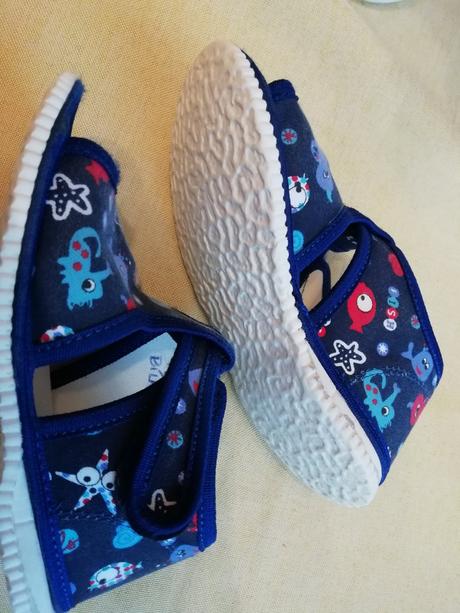 Bačkůrky nošené 7dni ve školce, jako nové 25vel., rak,25