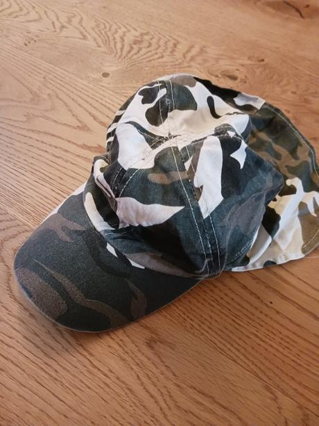 Kšiltovka č.52, 52